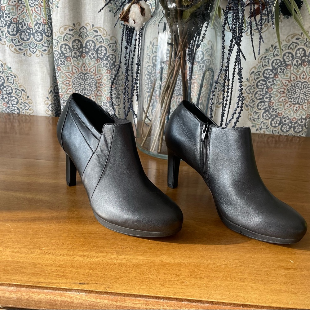 Clarks Ambyr Black Leather Ankle Boots